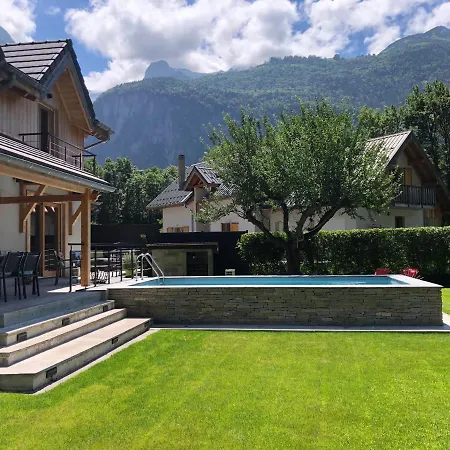 Alpesi faház Barbara With Swimming Pool In The Heart Of Oisans